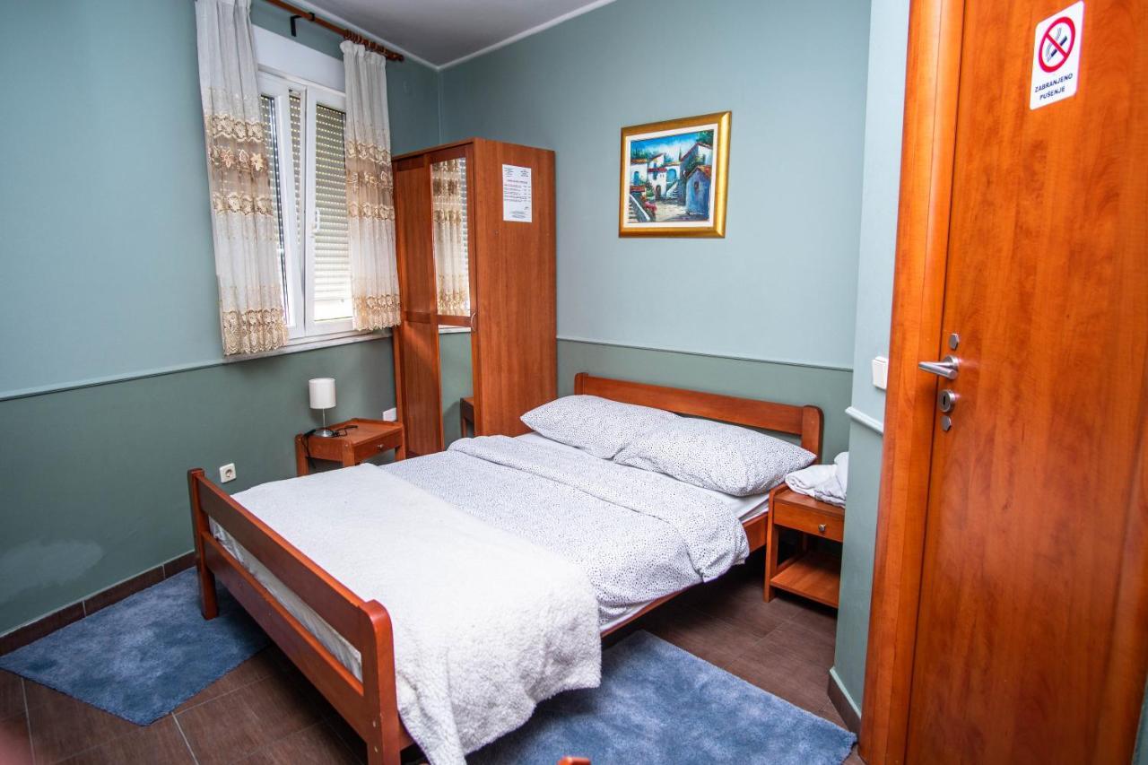 Sobe Amadeus Hotel Sesvete Buitenkant foto